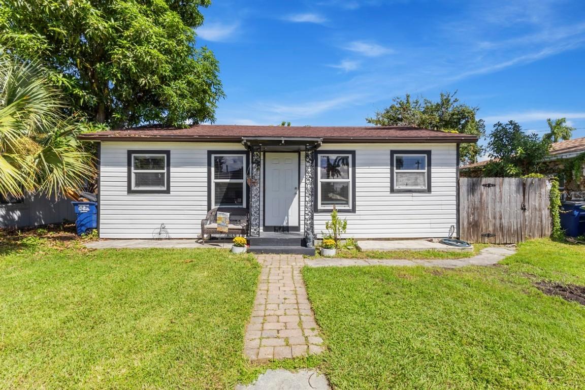 26 Cypress St., North Fort Myers, FL 33903