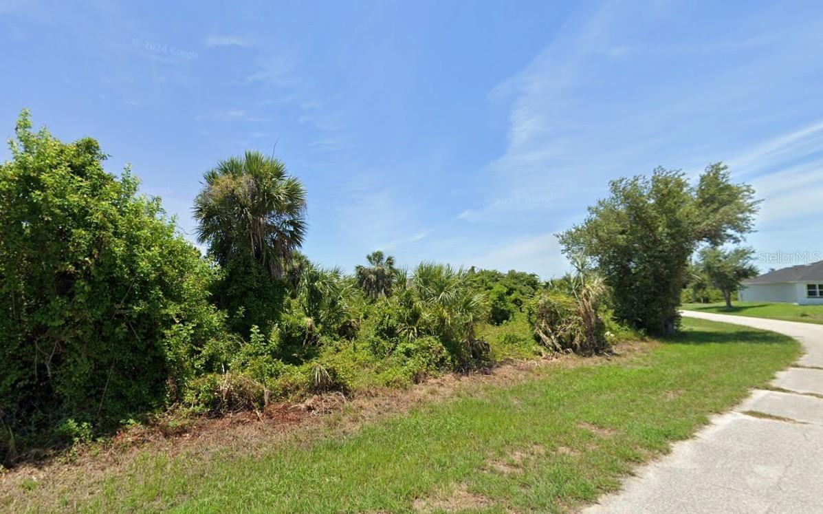 10038 Antrim St., Port Charlotte, FL 33981