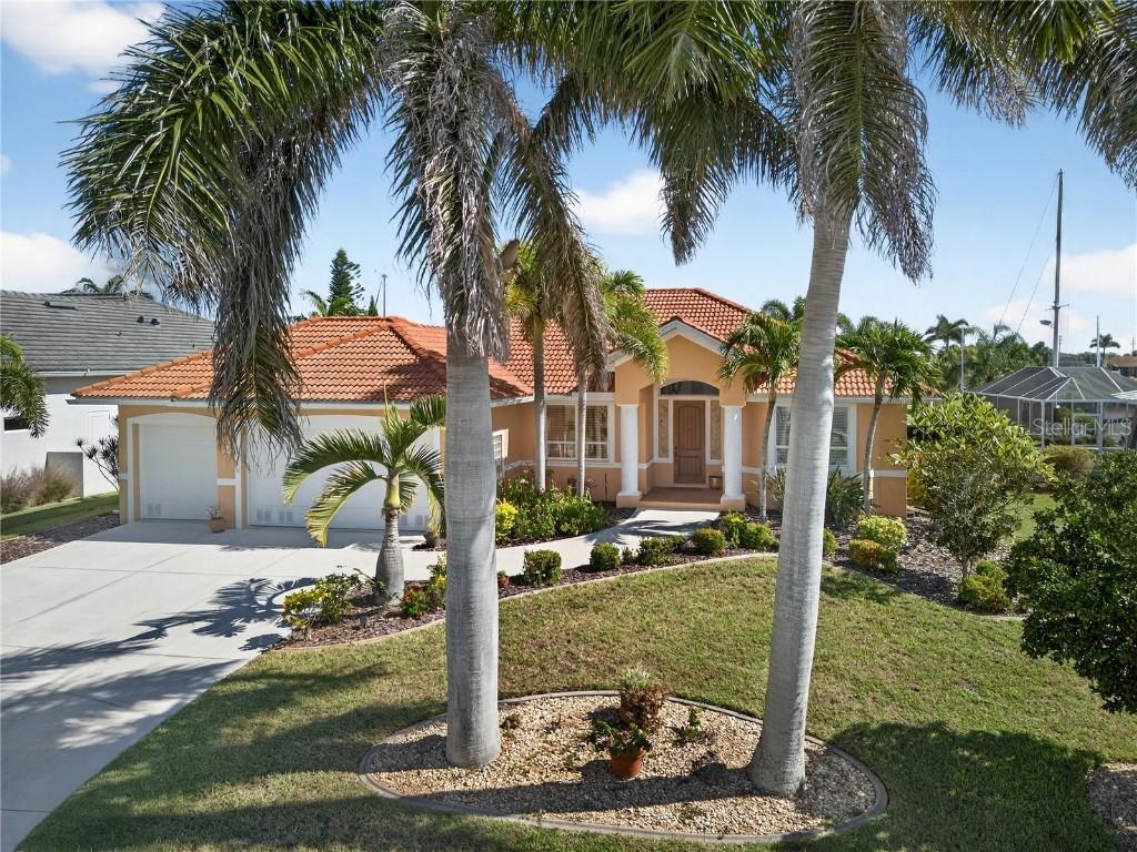 132 Crescent Dr., Punta Gorda, FL 33950