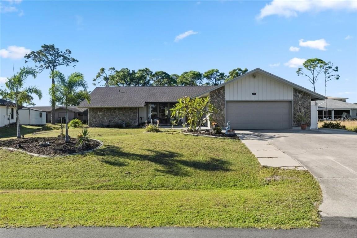 1041 Schooner Ln., Englewood, FL 34224
