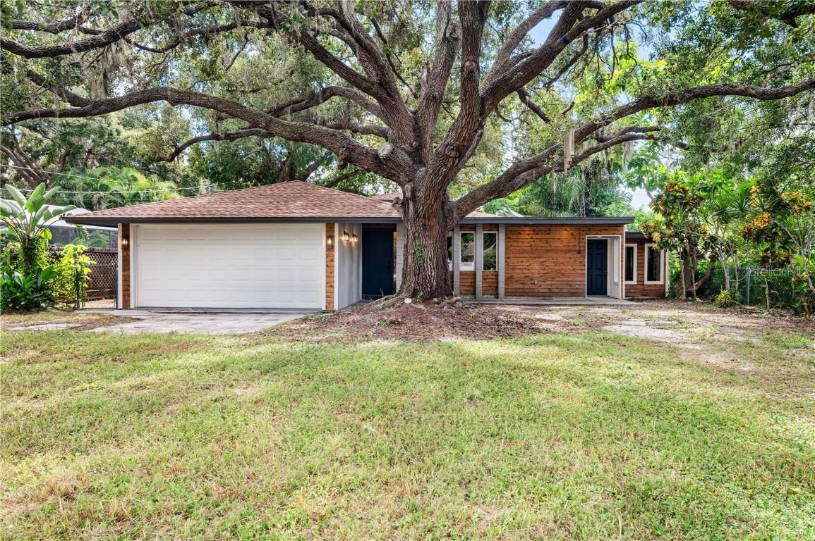 2234 Phillippi St., Sarasota, FL 34231