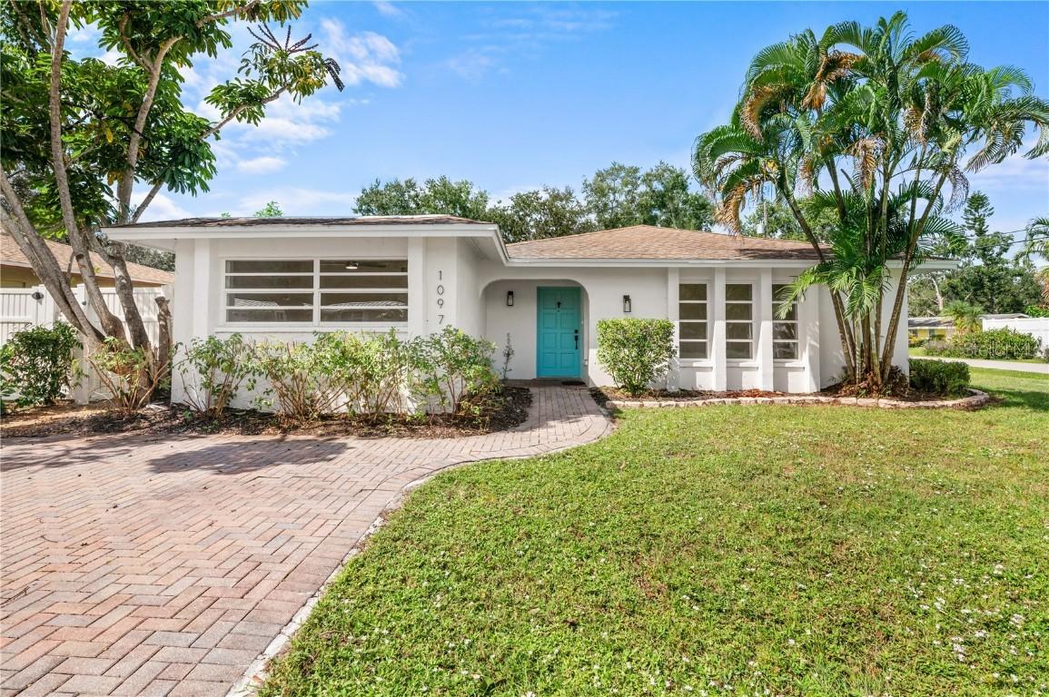1097 Willis Ave., Sarasota, FL 34232
