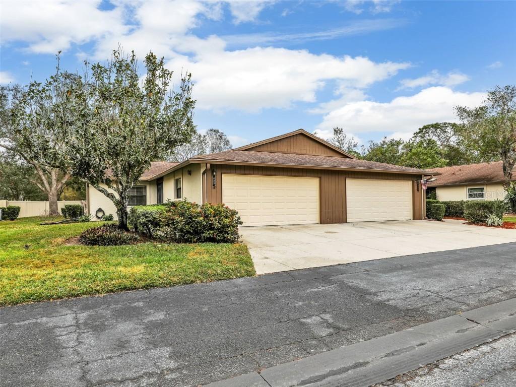 623 Oak Hill Cir. #28, Sarasota, FL 34232