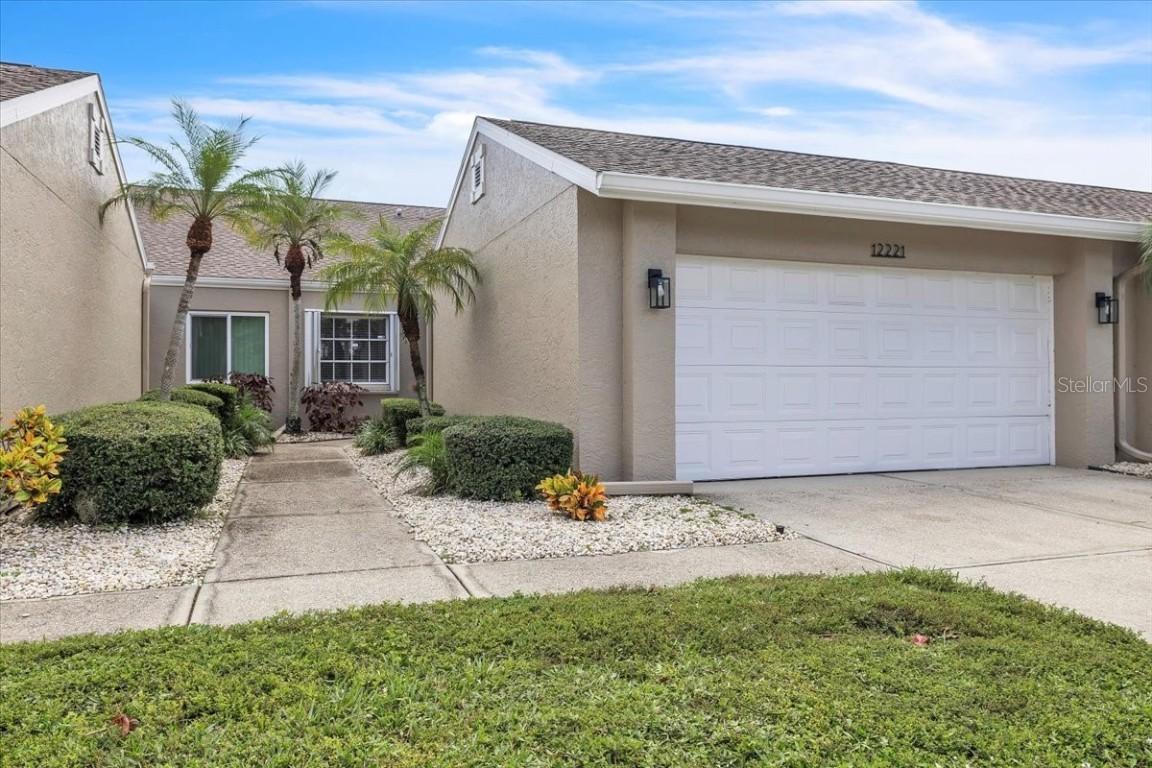 12221 SW Kingsway Cir. #B2, Lake Suzy, FL 34269