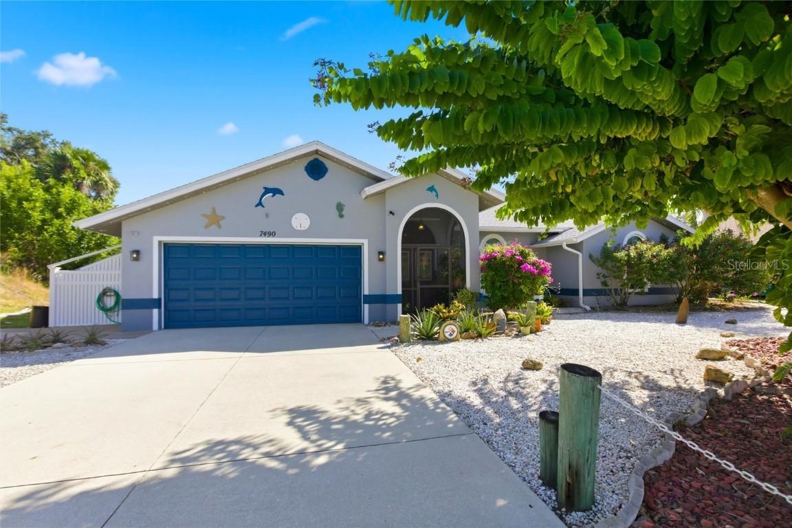 7490 Spinnaker Blvd., Englewood, FL 34224