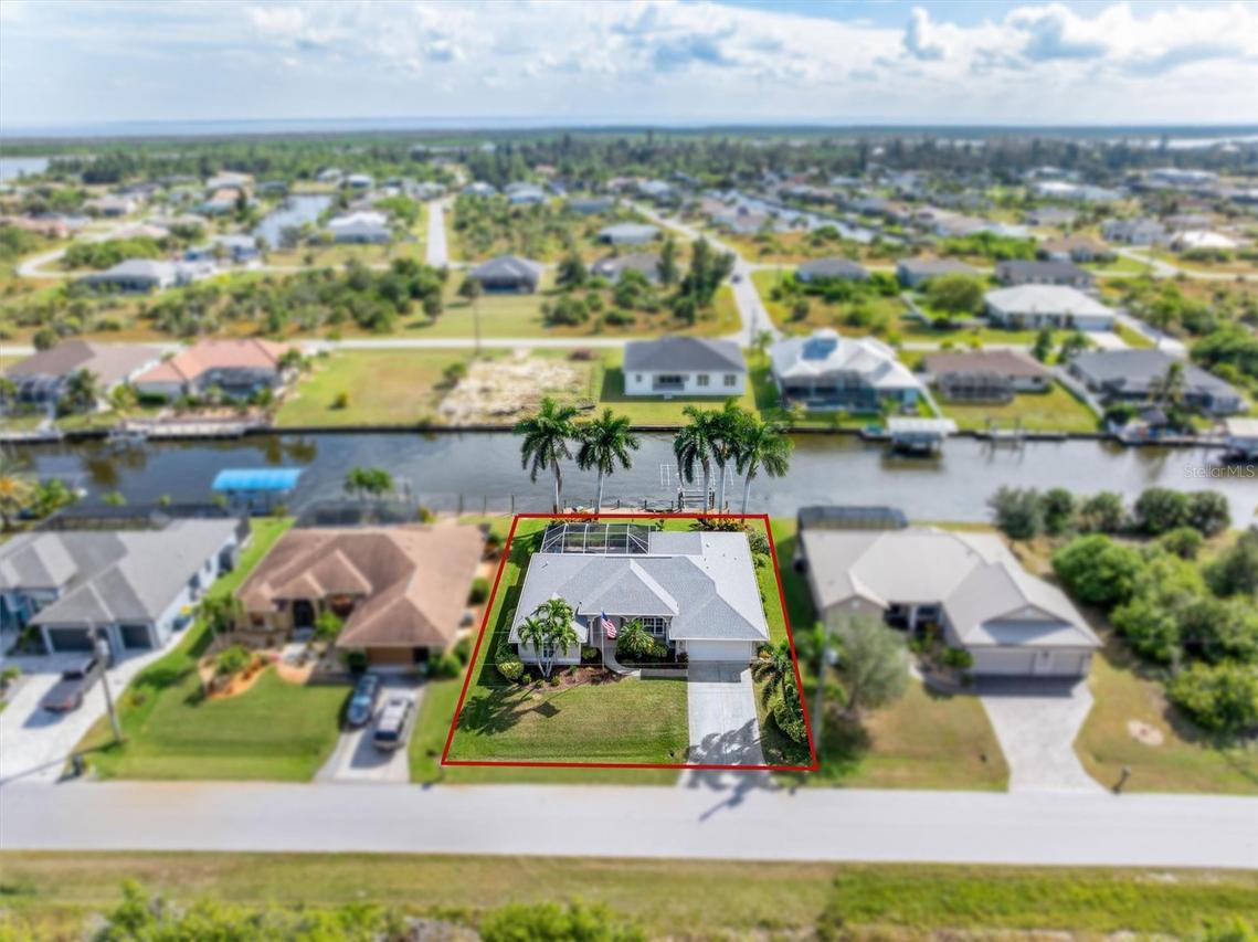 9450 Newnan Cir., Port Charlotte, FL 33981