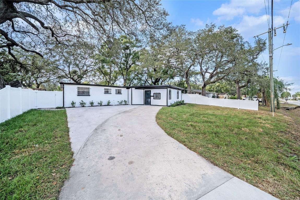 10714 N Central Ave., Tampa, FL 33612