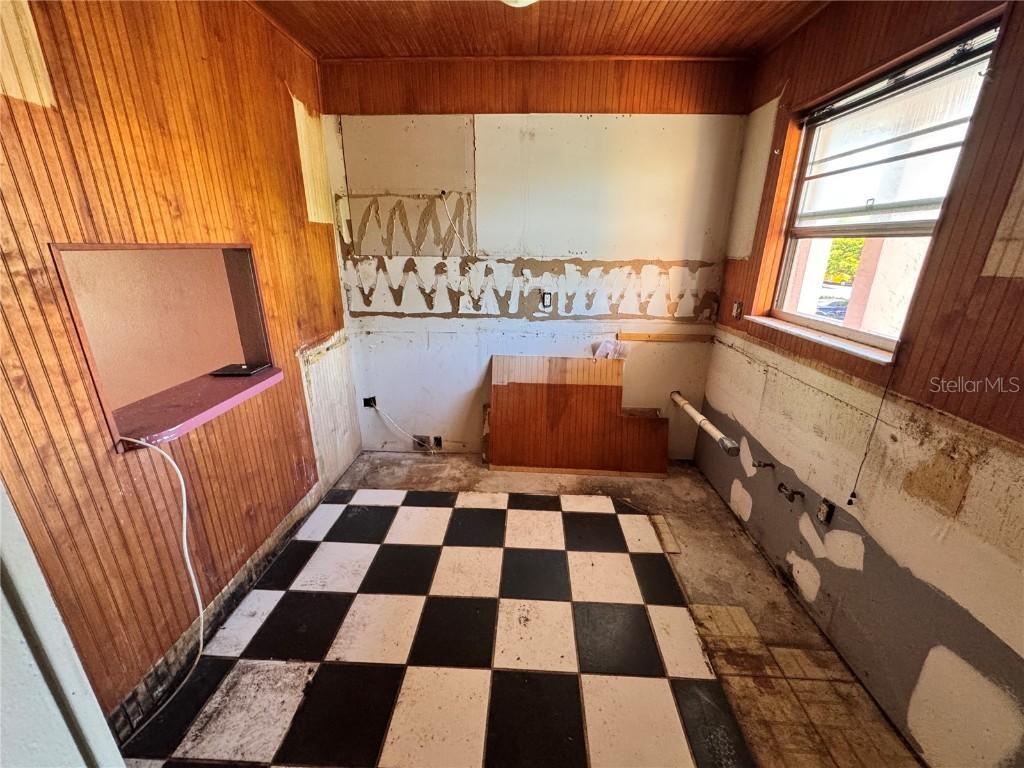 200 Turtle Lake Ct #205, Naples, FL 34105