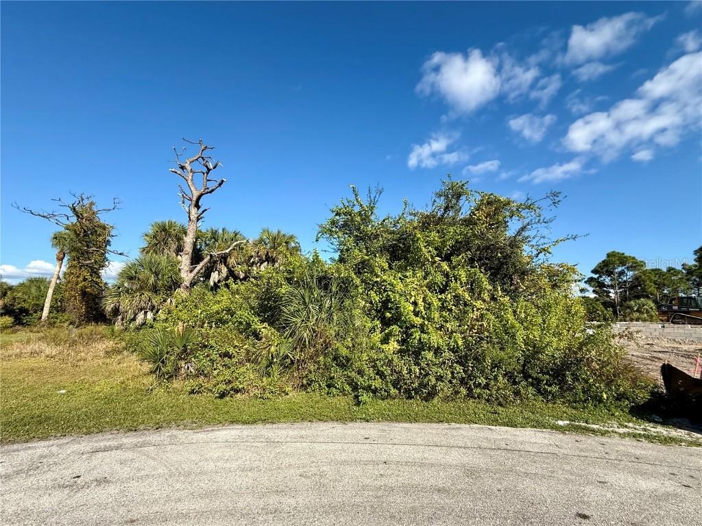 3470 Ethlyn Ln., Rotonda West, FL 33947