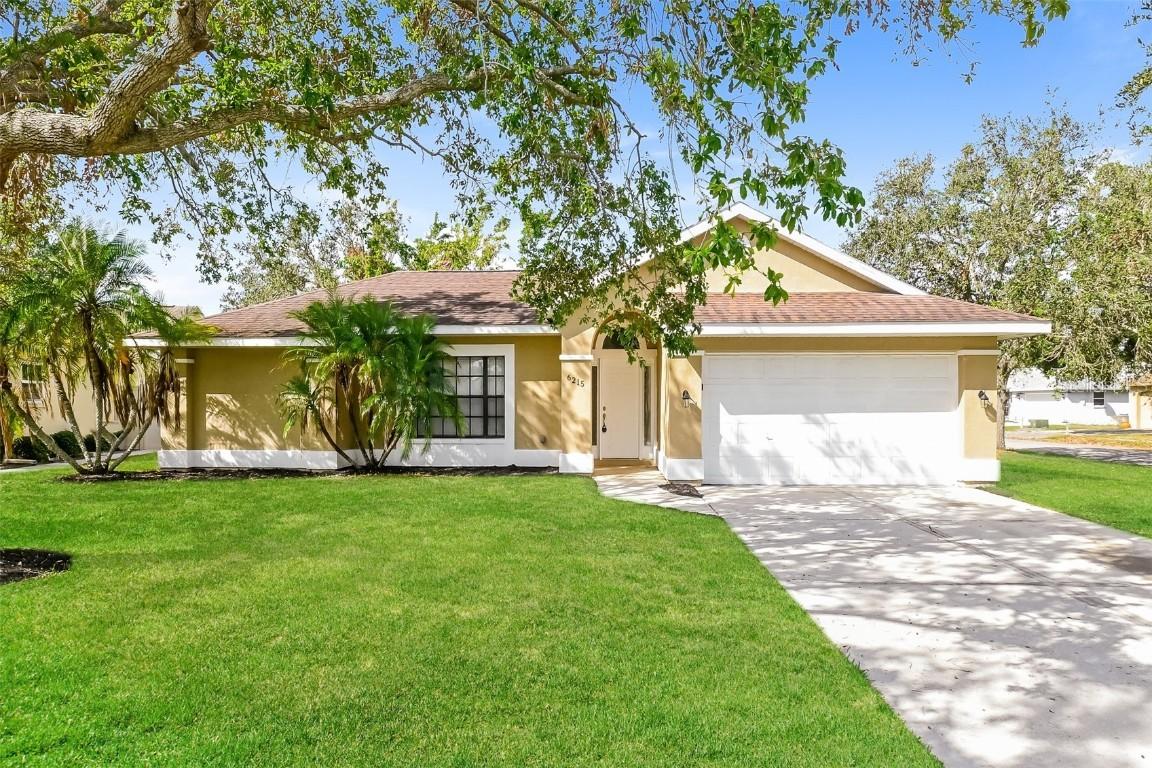 6215 65th Pl E, Palmetto, FL 34221