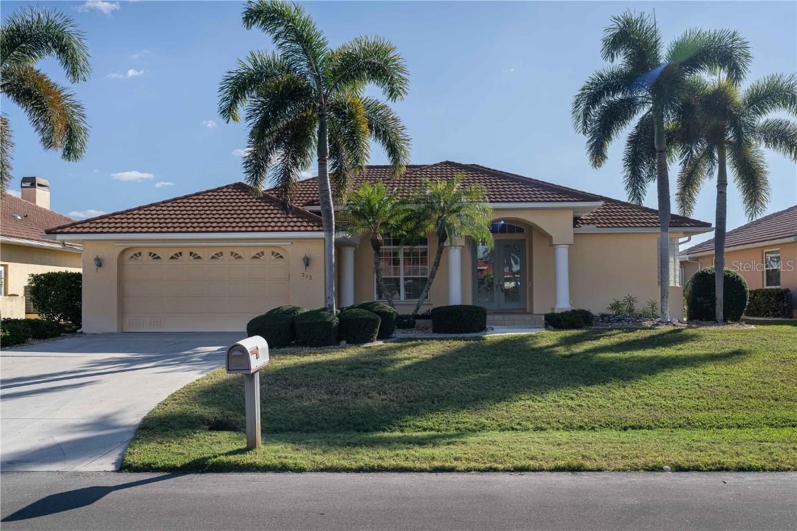 313 Palm Isles Ct., Punta Gorda, FL 33950