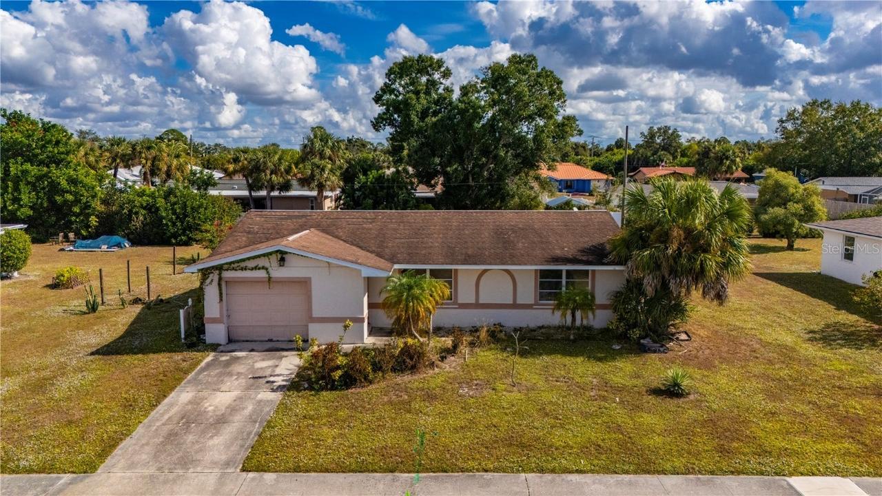 2158 Beacon Dr., Port Charlotte, FL 33952