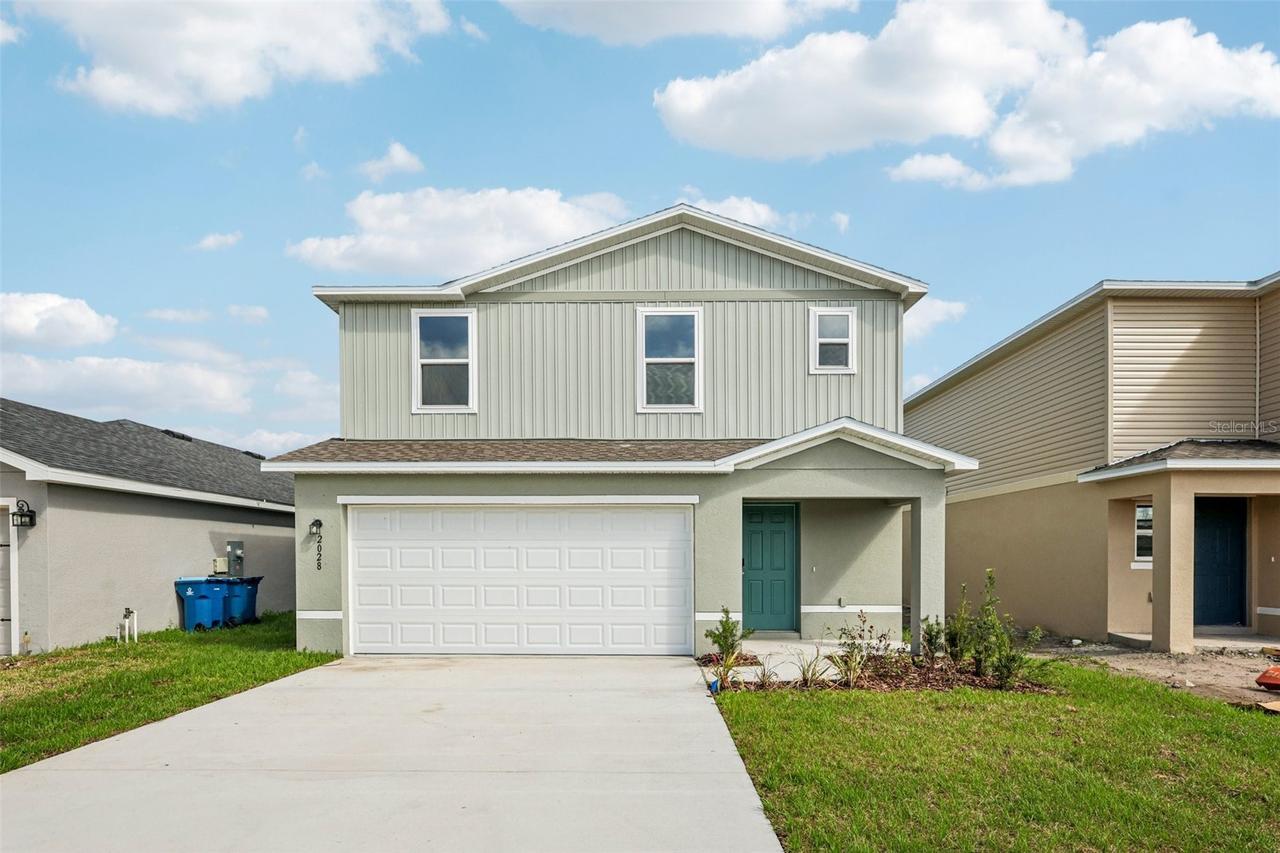 2028 Golden Beak Dr., Eagle Lake, FL 33839