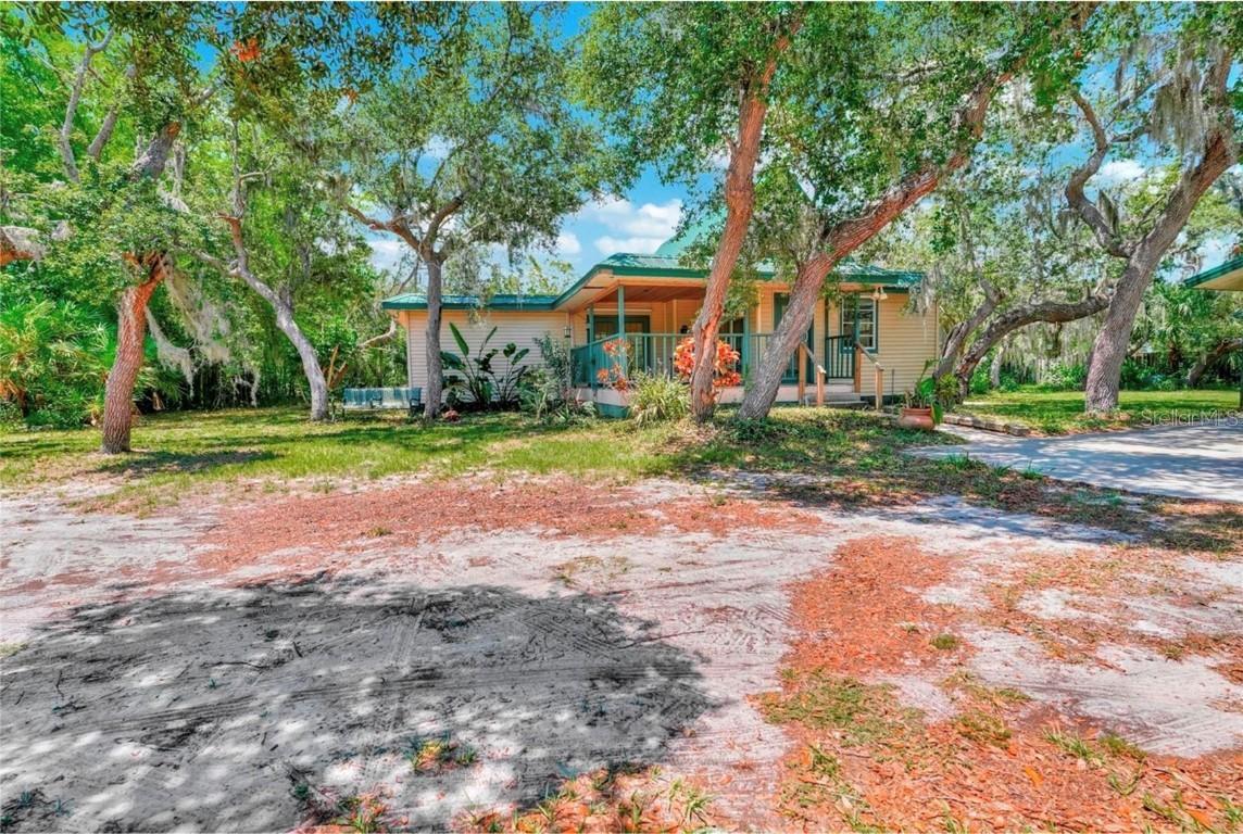 29199 Livingston Dr., Punta Gorda, FL 33982