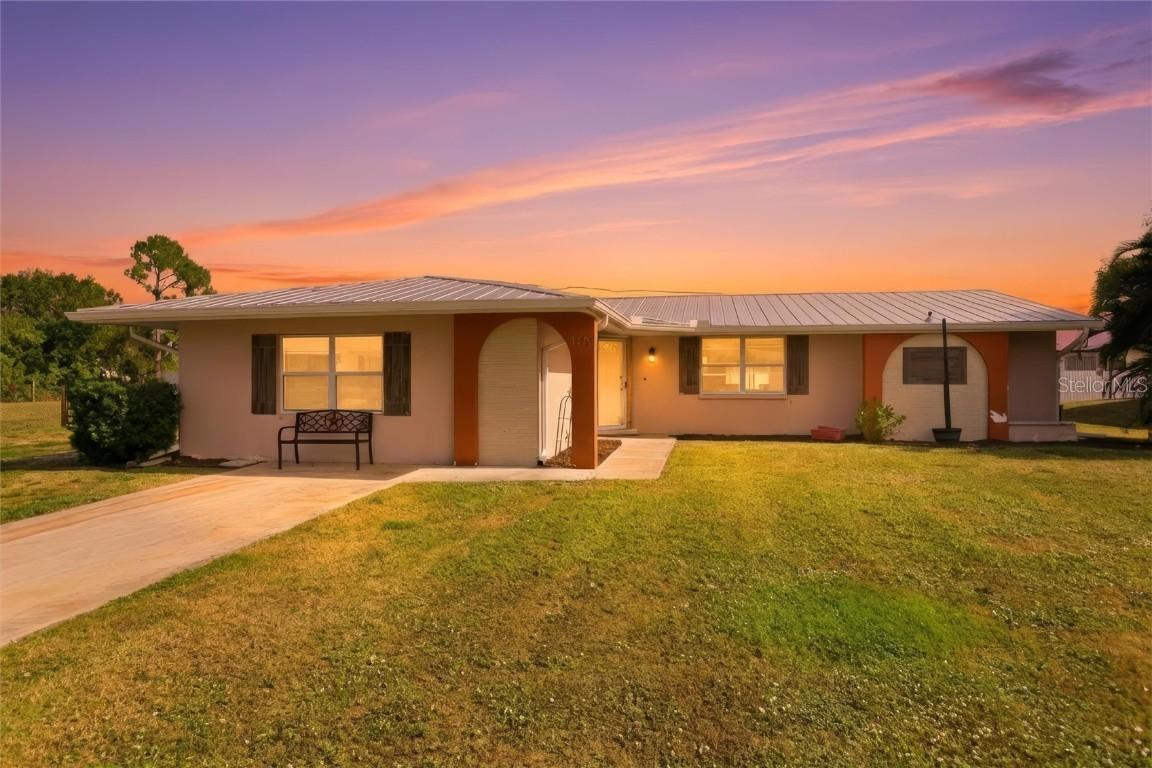 3276 Pinetree St., Port Charlotte, FL 33952