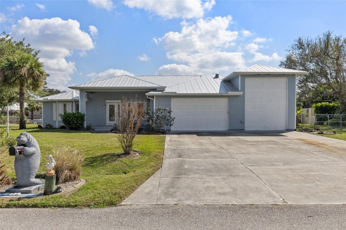 2012 River Basin Ter., Punta Gorda, FL 33982