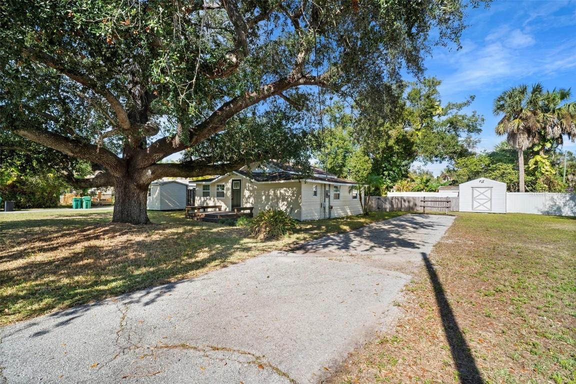 2210 Dixie Ave., Punta Gorda, FL 33950