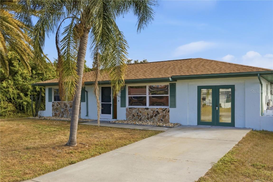 2062 Carpetgreen St., Port Charlotte, FL 33948