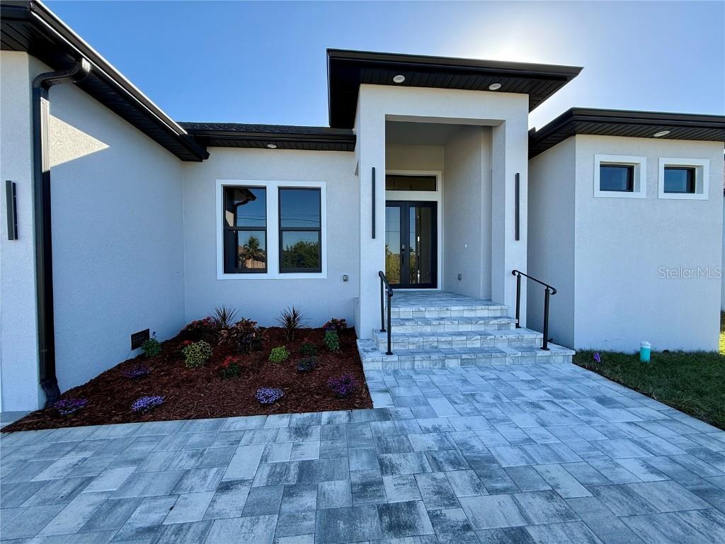 15037 Alsask Cir., Port Charlotte, FL 33981