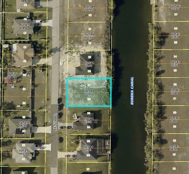 2121 NE 5th Pl., Cape Coral, FL 33909