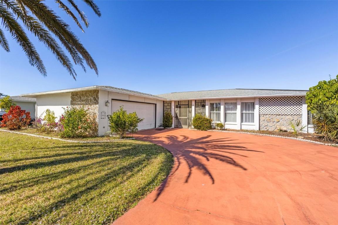 10 Golfview Rd., Rotonda West, FL 33947