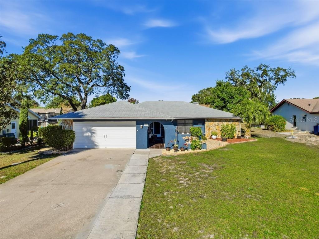 9027 Bonnet Way, Weeki Wachee, FL 34613