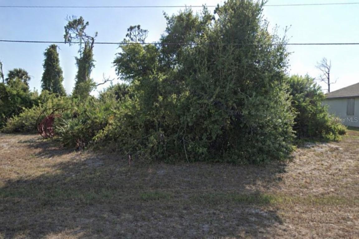 297 Australian Dr., Rotonda West, FL 33947