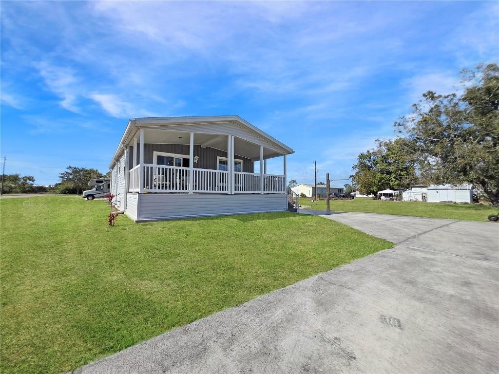 27971 Roanoke Cir., Punta Gorda, FL 33950