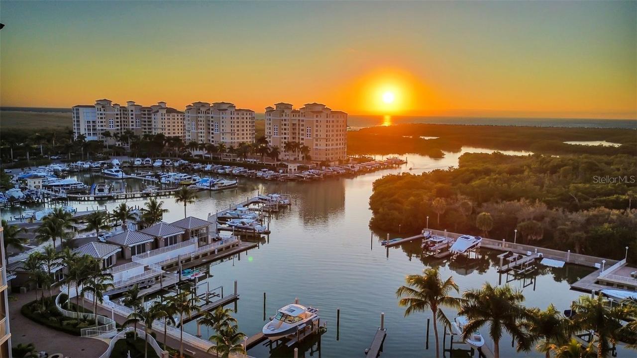 13675 Vanderbilt Dr. #605, Naples, FL 34110