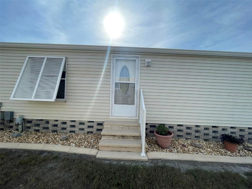 6682 Hikina Dr., North Port, FL 34287