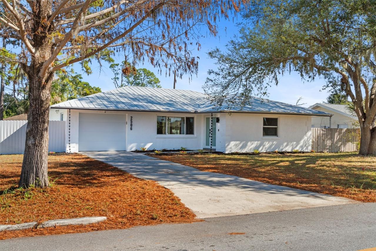 2506 Lakeshore Cir., Port Charlotte, FL 33952