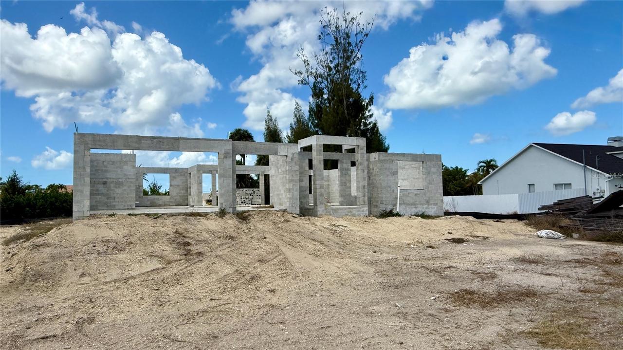 2310 NW 35th Pl., Cape Coral, FL 33993