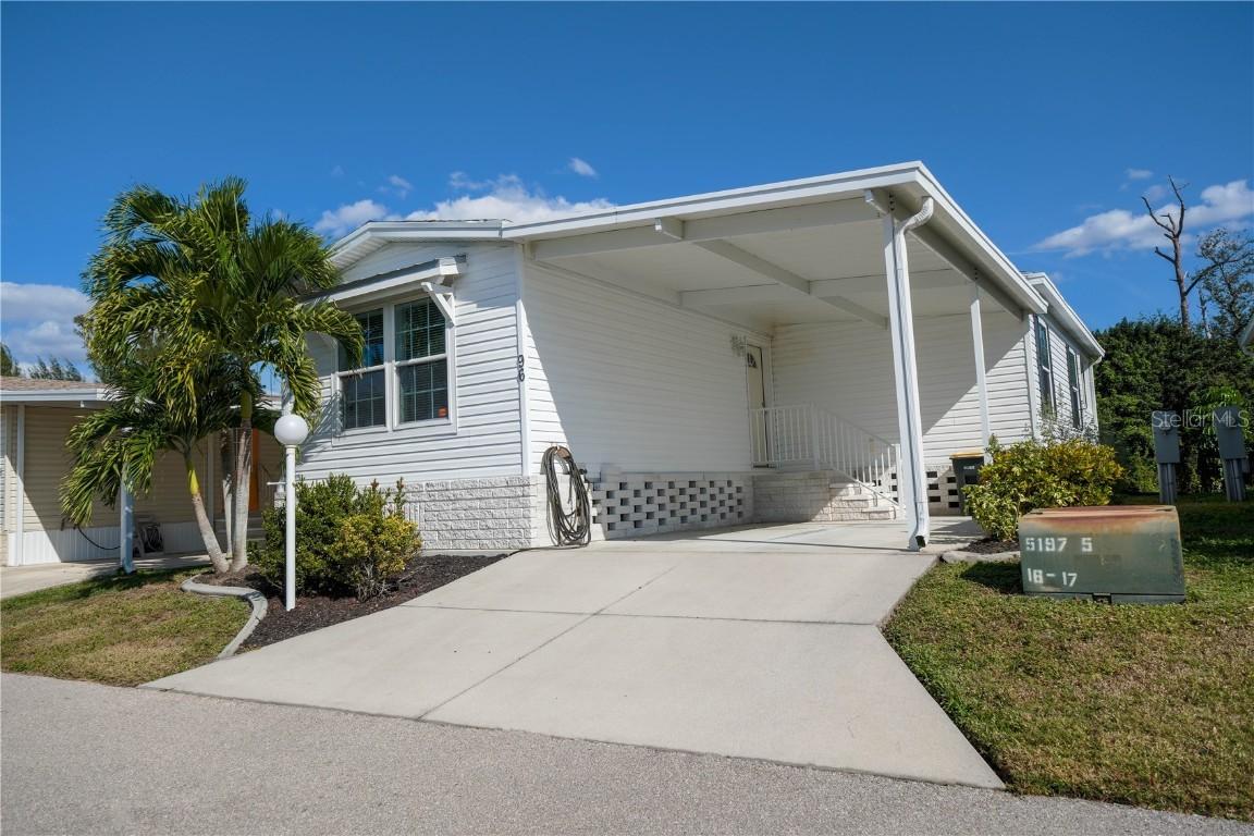 701 Aqui Esta Dr #96, Punta Gorda, FL 33950