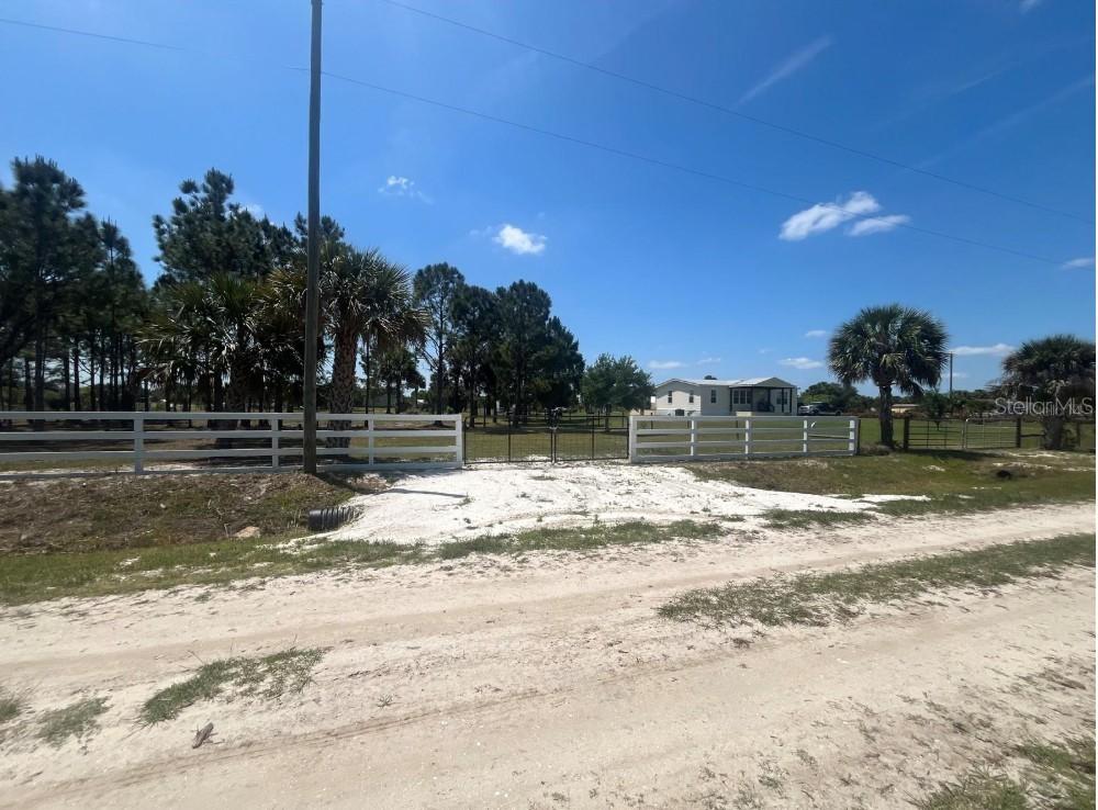 19788 NW 284th St., Okeechobee, FL 34972
