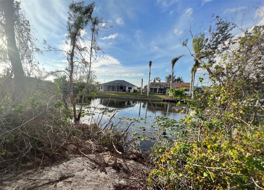 1430 NW 24th Pl., Cape Coral, FL 33993
