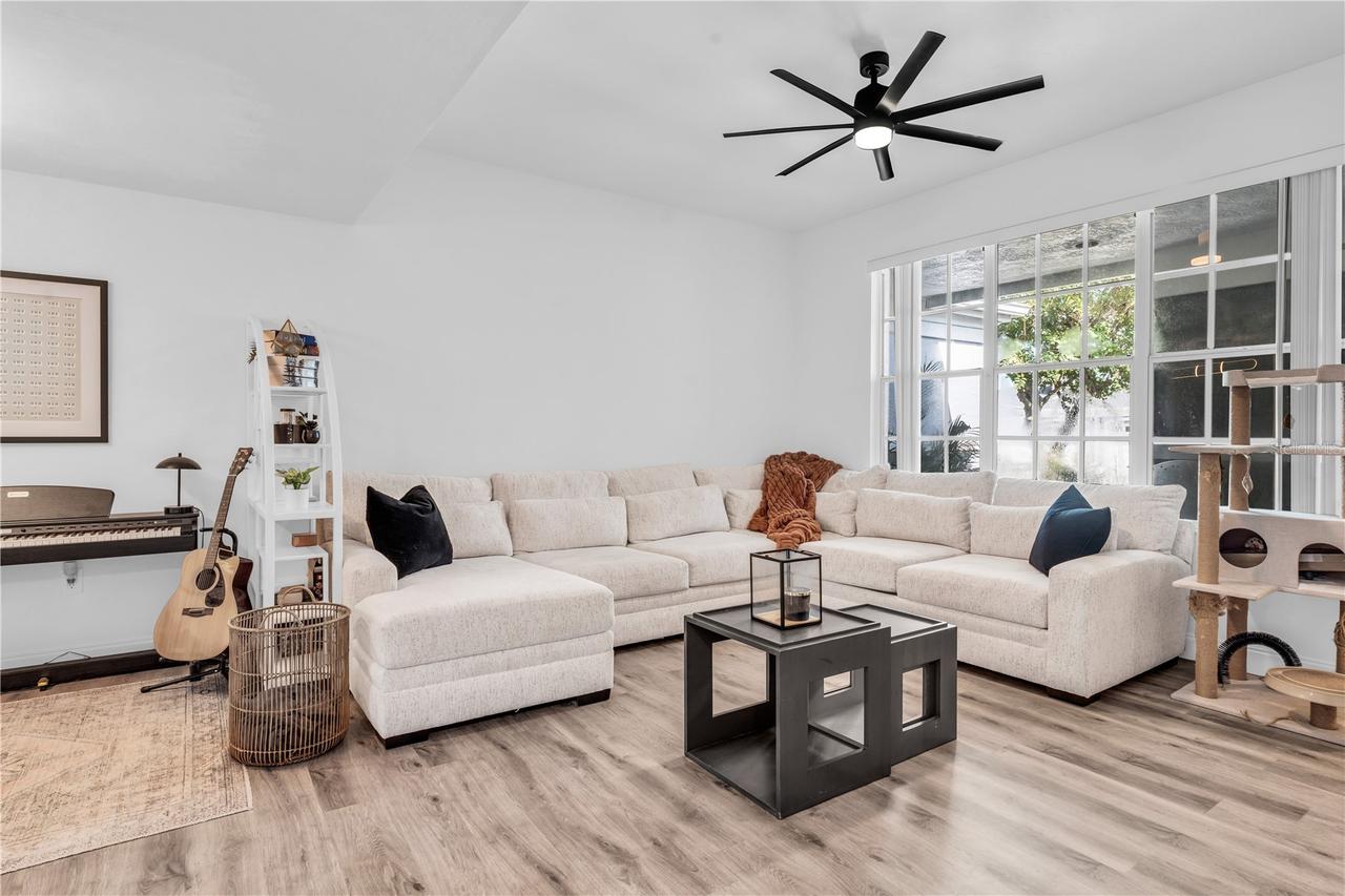 3825 Schoolhouse Rd. #5, Fort Myers, FL 33916