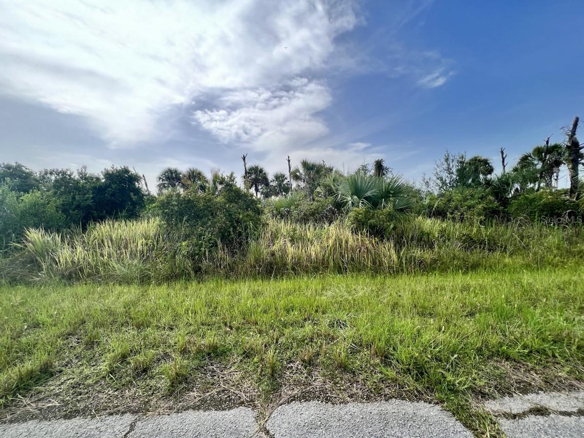 Ewen Dr., North Port, FL 34288