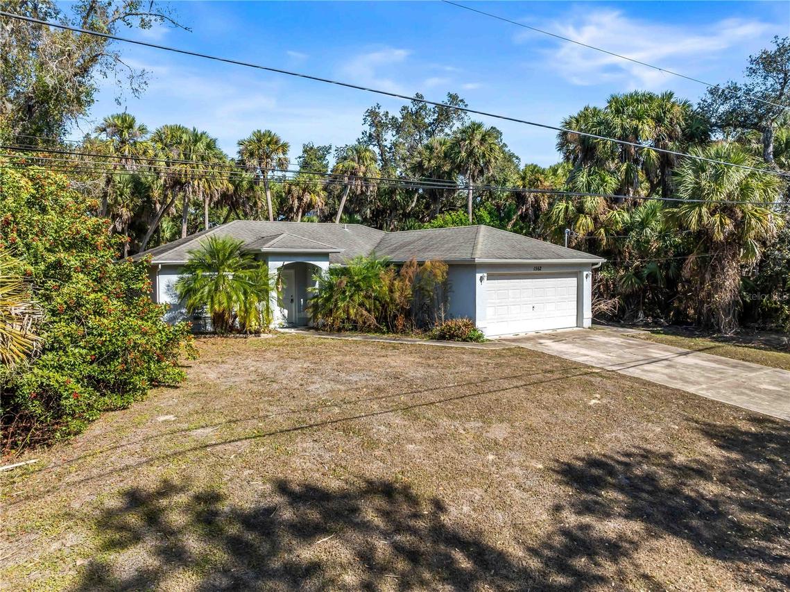 1562 Rada Ln., North Port, FL 34288