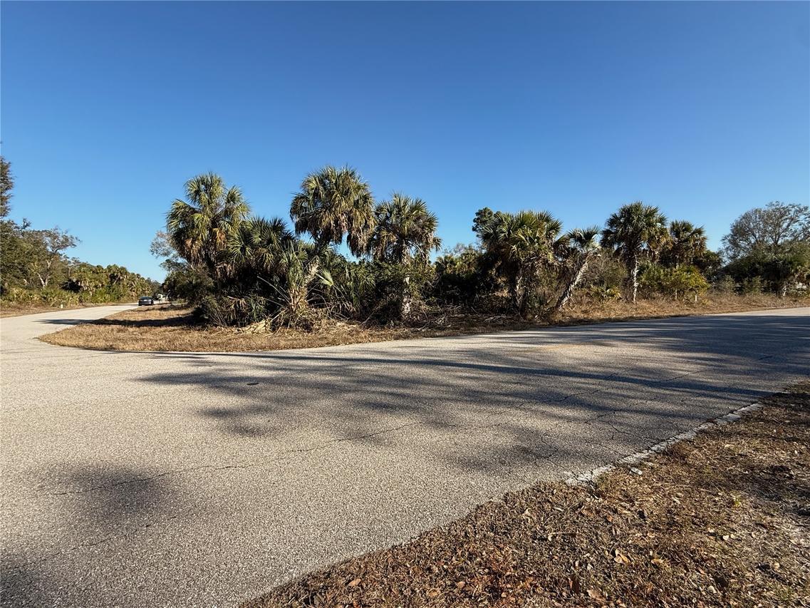 16411 Strauss Ave., Port Charlotte, FL 33954