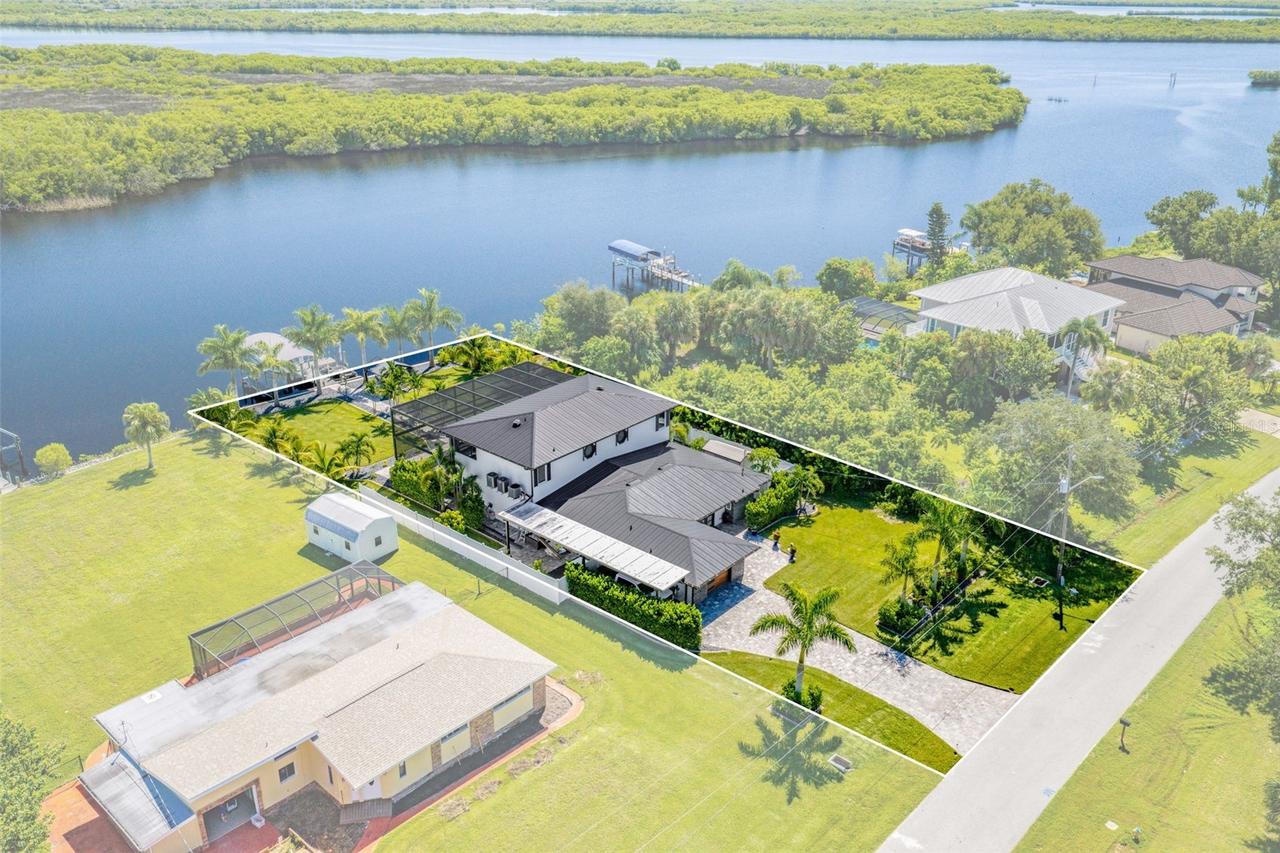 2424 Harbour Dr., Punta Gorda, FL 33983