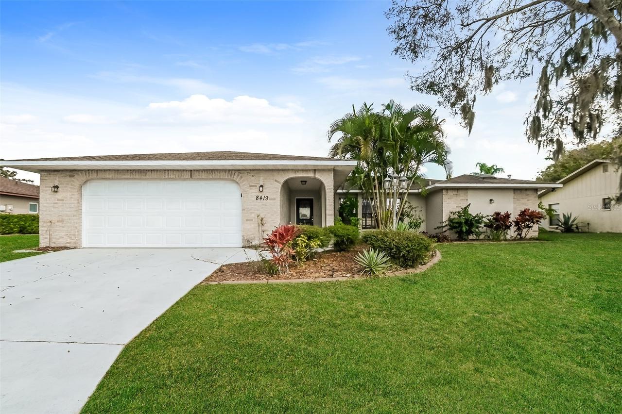 8419 Brandeis Cir., Sarasota, FL 34243