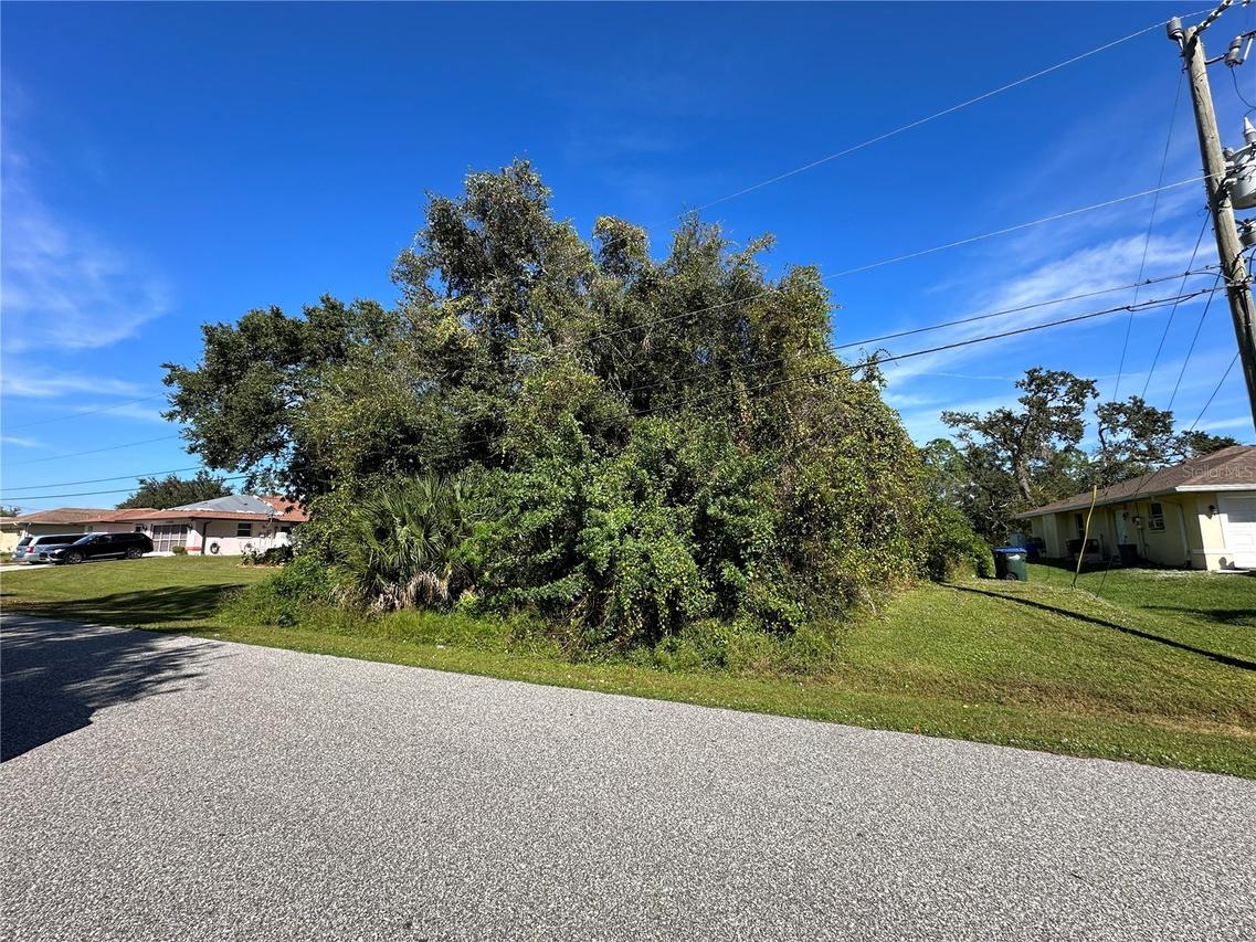 Helliwell St., North Port, FL 34291