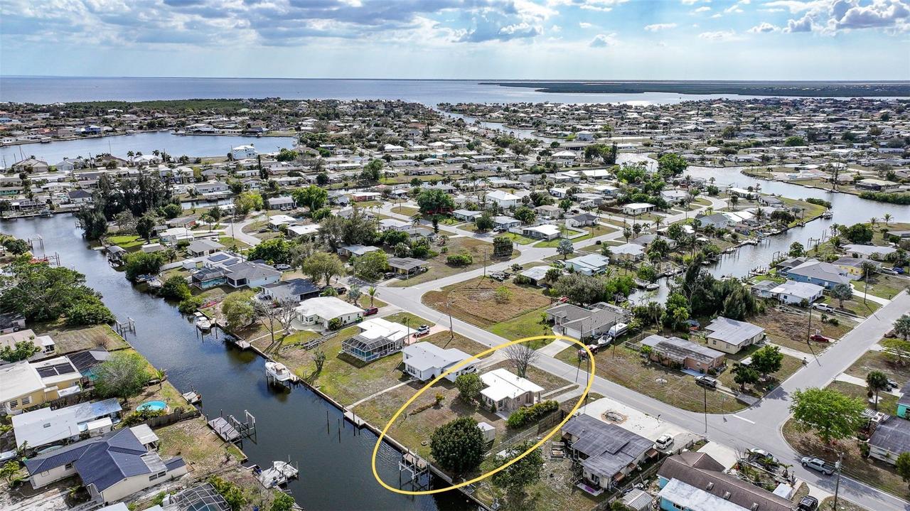 731 Palmetto Dr., Port Charlotte, FL 33952