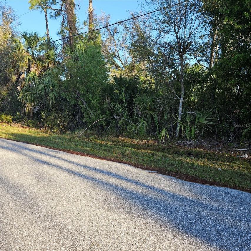 Namiot Cir., North Port, FL 34288