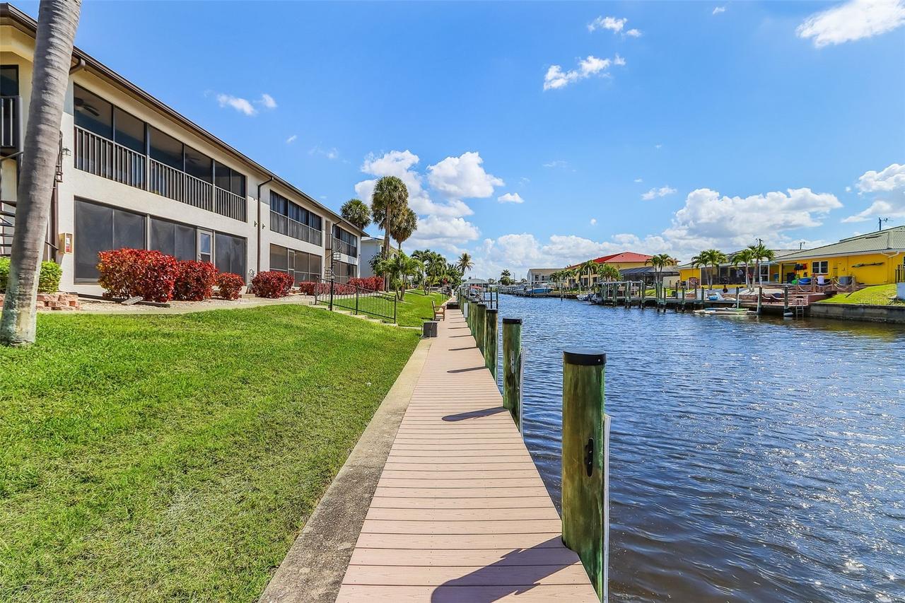 3935 Country Club Blvd. #17, Cape Coral, FL 33904