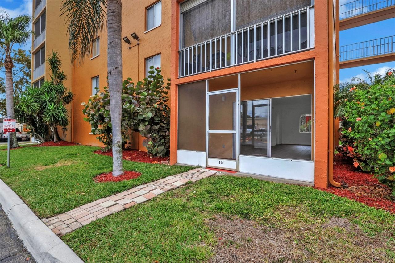 2366 E Mall Dr. #101, Fort Myers, FL 33901