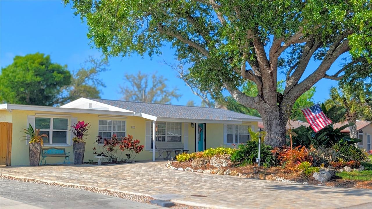 1212 Pineland Ave., Venice, FL 34285