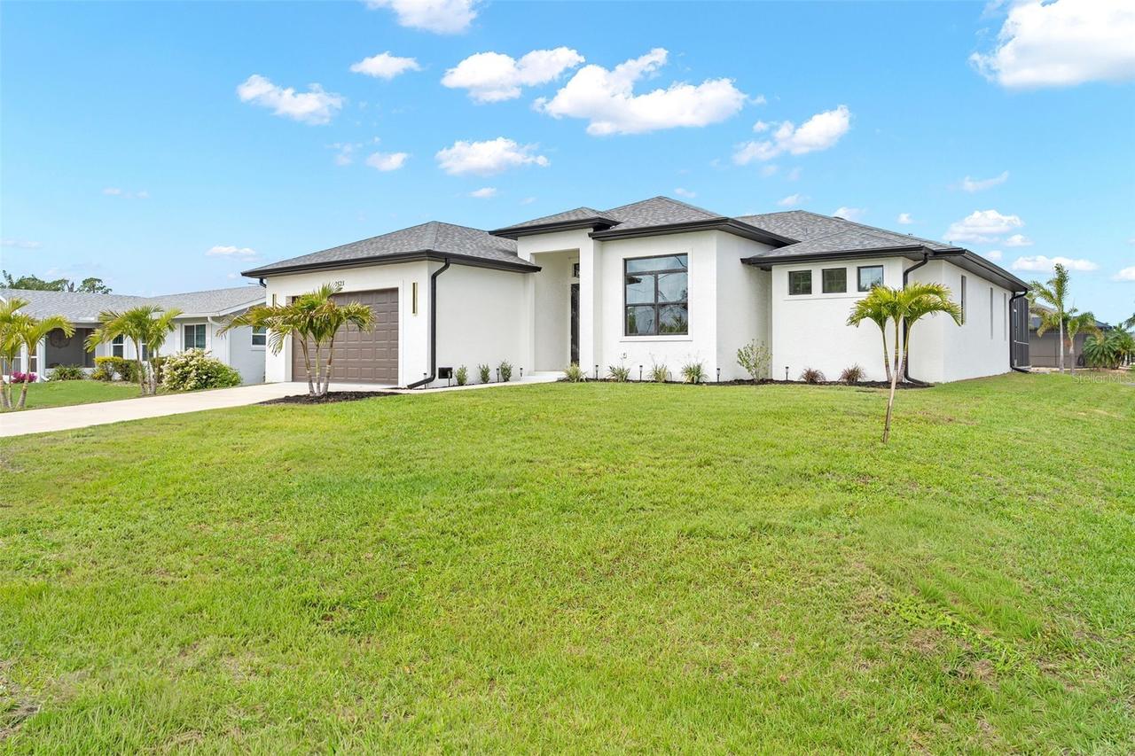 2523 Dixon Ter., Port Charlotte, FL 33981