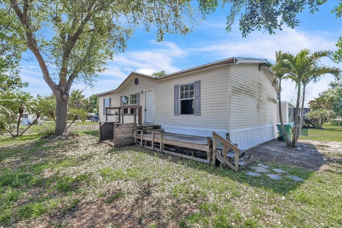 1425 Hickory Ave., Punta Gorda, FL 33950