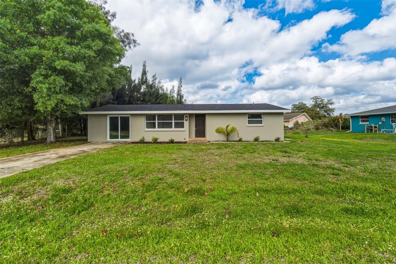 2313 Pinegrove Cir., Punta Gorda, FL 33982